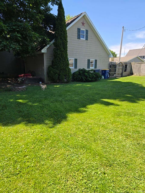 Tiny photo for 207 E Marion Street, Converse, IN 46919 (MLS # 202621493)
