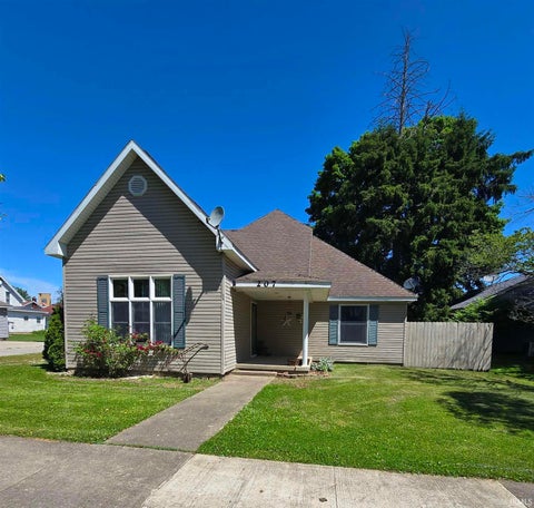 Photo of 207 E Marion Street, Converse, IN 46919 (MLS # 202621493)