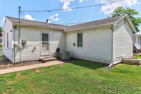 Tiny photo for 2017 Shelby Avenue, Evansville, IN 47714 (MLS # 202625138)