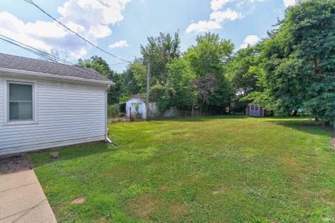 Tiny photo for 2017 Shelby Avenue, Evansville, IN 47714 (MLS # 202625138)