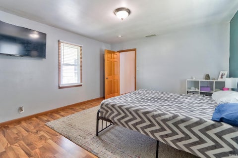 Tiny photo for 2017 Shelby Avenue, Evansville, IN 47714 (MLS # 202625138)