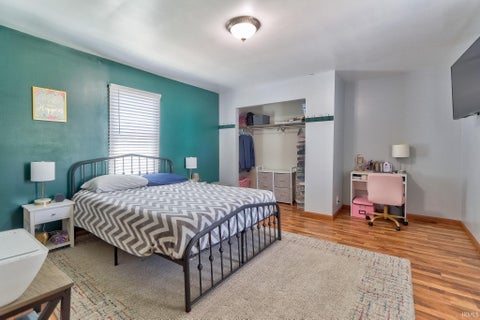 Tiny photo for 2017 Shelby Avenue, Evansville, IN 47714 (MLS # 202625138)