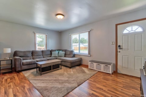 Tiny photo for 2017 Shelby Avenue, Evansville, IN 47714 (MLS # 202625138)