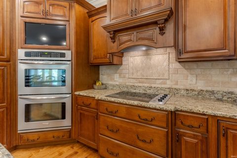Tiny photo for 8660 Copper Creek Drive, Newburgh, IN 47630 (MLS # 202618698)