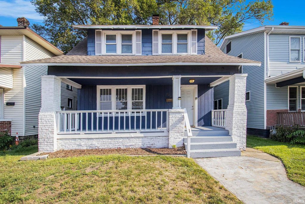 Photo of 805 Miner Street, South Bend, IN 46617 (MLS # 202614970)