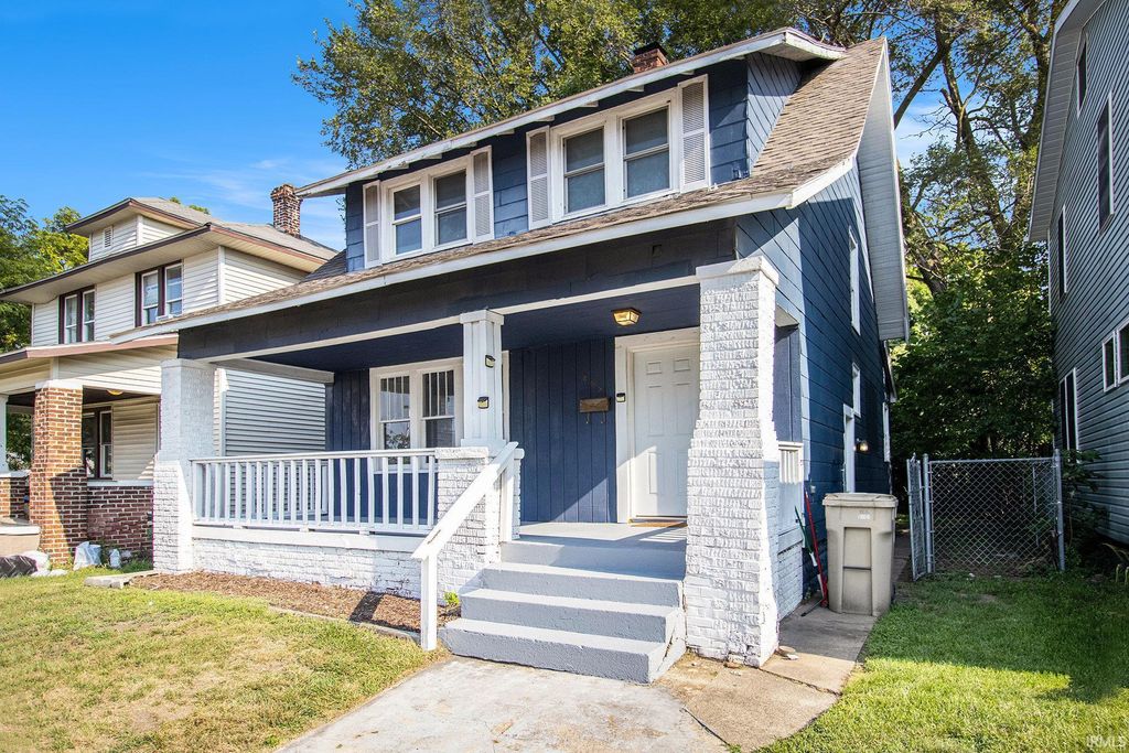 Photo of 805 Miner Street, South Bend, IN 46617 (MLS # 202614970)