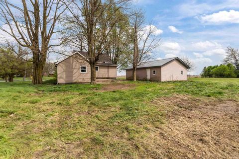 Tiny photo for 3715 N 900 E, Greentown, IN 46936 (MLS # 202613440)