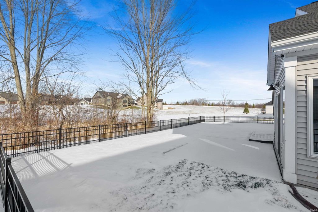 Photo of 641 Sandringham Pass, Fort Wayne, IN 46845 (MLS # 202549265)