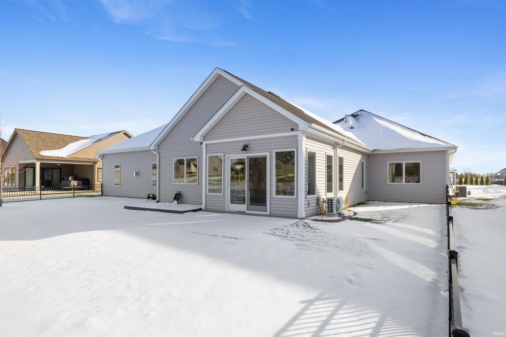 Photo of 641 Sandringham Pass, Fort Wayne, IN 46845 (MLS # 202549265)