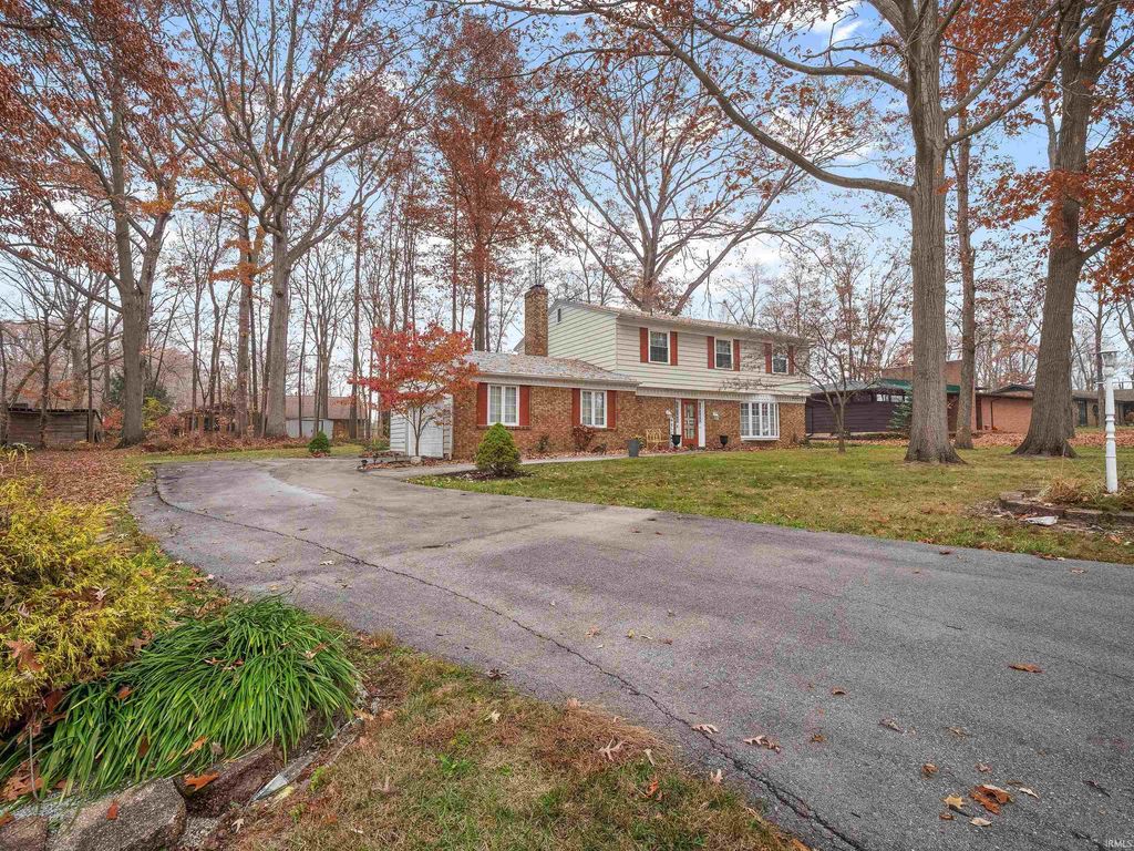 Photo of 9324 Saratoga Road, Fort Wayne, IN 46804 (MLS # 202547086)