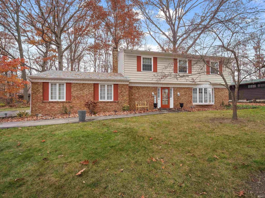 Photo of 9324 Saratoga Road, Fort Wayne, IN 46804 (MLS # 202547086)