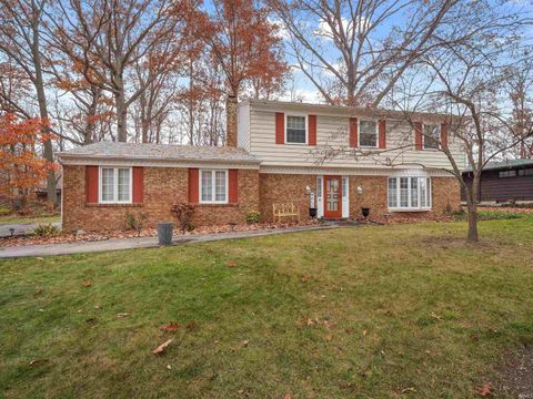 Photo of 9324 Saratoga Road, Fort Wayne, IN 46804 (MLS # 202547086)