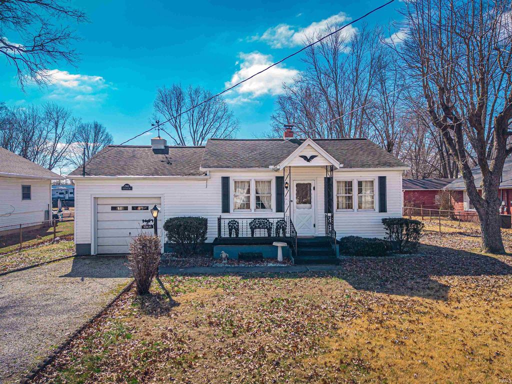 Photo of 2917 Culverson Avenue, Evansville, IN 47714 (MLS # 202605807)