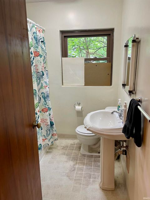 Tiny photo for 417 S SWAIN Avenue, Bloomington, IN 47401 (MLS # 202608442)