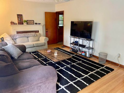 Tiny photo for 417 S SWAIN Avenue, Bloomington, IN 47401 (MLS # 202608442)