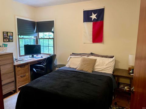 Tiny photo for 417 S SWAIN Avenue, Bloomington, IN 47401 (MLS # 202608442)