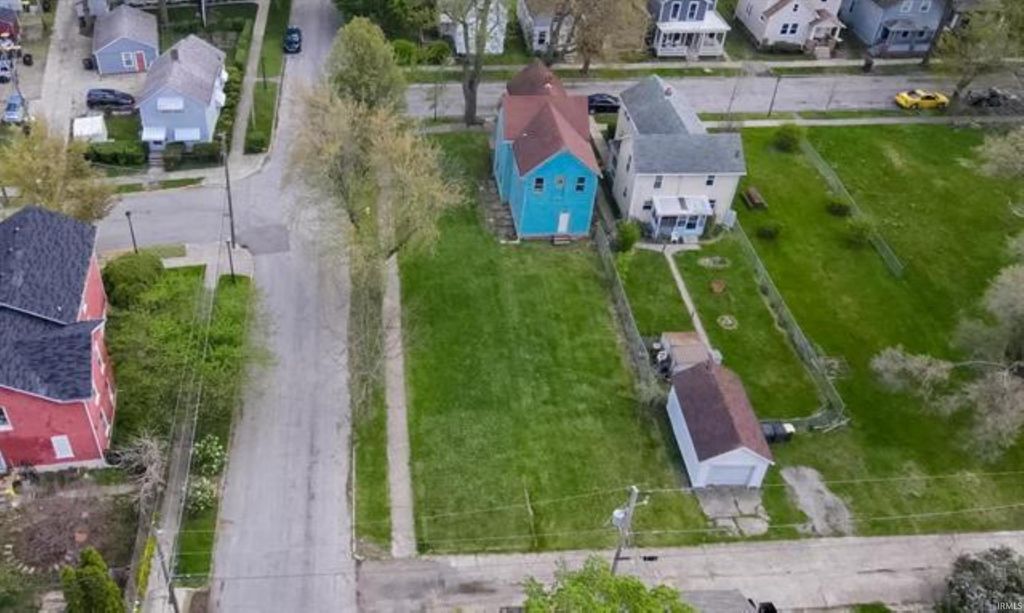 Photo of 1025 Lavina Street, Fort Wayne, IN 46802 (MLS # 202600585)