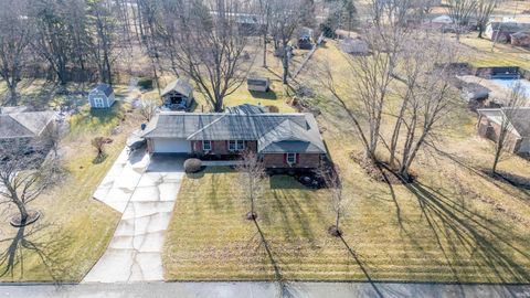 Tiny photo for 4303 Gary Lee Drive, Kokomo, IN 46902 (MLS # 202605397)