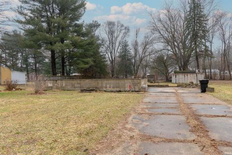 Photo of 10710 Fairview Avenue, Osceola, IN 46561 (MLS # 202604720)