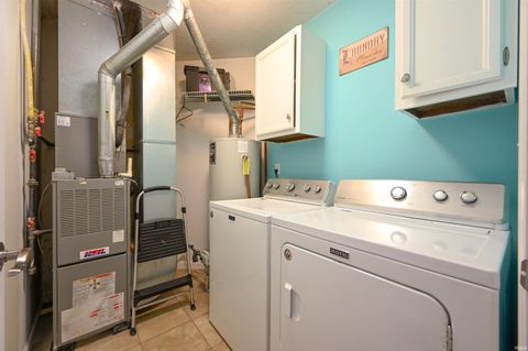 Tiny photo for 216 ARIEL Court, Kokomo, IN 46901 (MLS # 202537236)