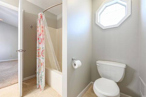 Tiny photo for 216 ARIEL Court, Kokomo, IN 46901 (MLS # 202537236)