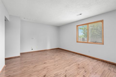 Tiny photo for 6304 BAYCHESTER Drive, Fort Wayne, IN 46815 (MLS # 202613174)