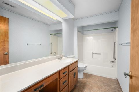 Tiny photo for 6304 BAYCHESTER Drive, Fort Wayne, IN 46815 (MLS # 202613174)