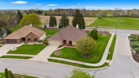 Tiny photo for 6304 BAYCHESTER Drive, Fort Wayne, IN 46815 (MLS # 202613174)