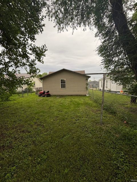 Tiny photo for 705 Upper 11th Street, Vincennes, IN 47591 (MLS # 202618724)