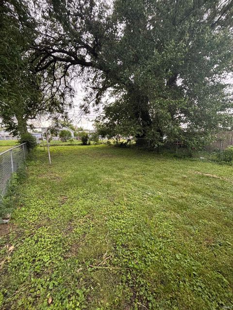 Tiny photo for 705 Upper 11th Street, Vincennes, IN 47591 (MLS # 202618724)