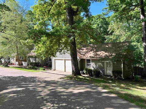 Tiny photo for 10306 Browning Road, Evansville, IN 47725 (MLS # 202618118)