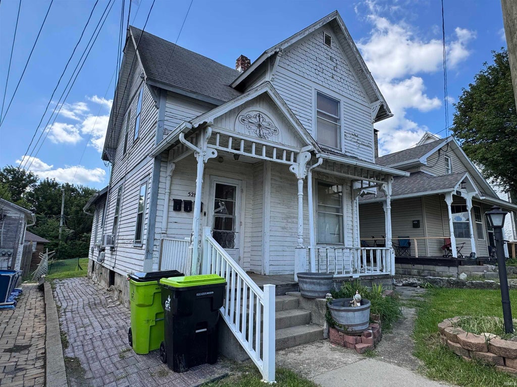 Photo of 528 Poplar Street, Huntington, IN 46750 (MLS # 202634857)