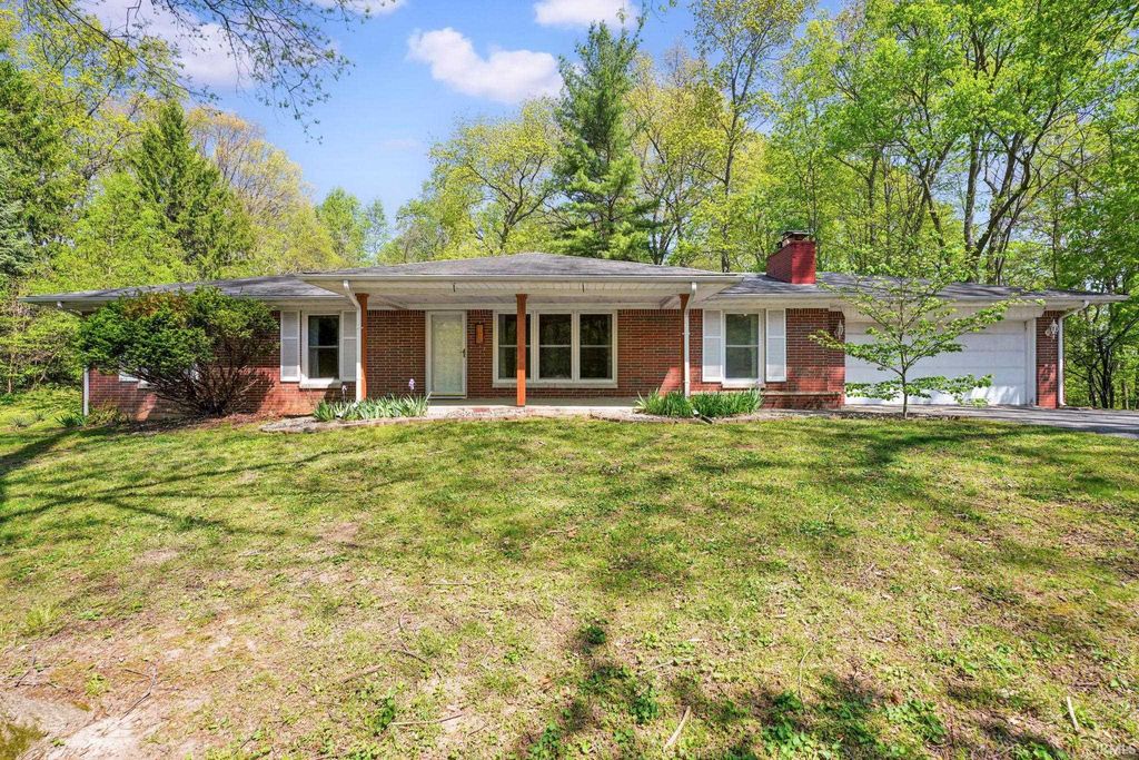 Photo of 128 Rohn Road, Mooresville, IN 46111 (MLS # 202615315)