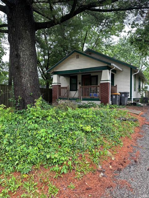 Photo of 1412 S Grant Street, Bloomington, IN 47401 (MLS # 202619499)