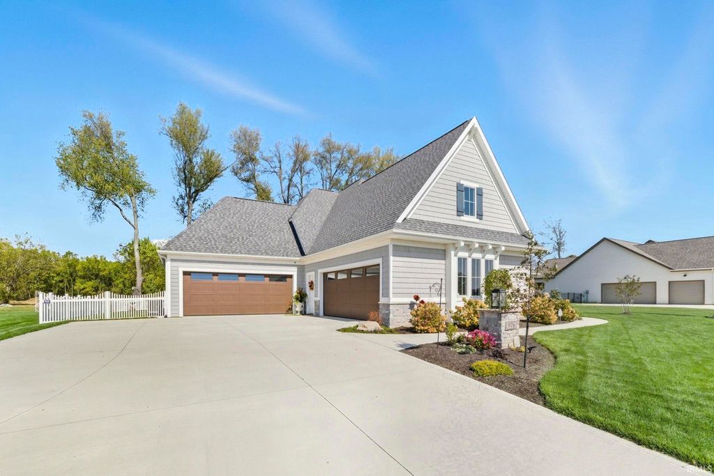 Photo of 976 Cascata Trail, Huntertown, IN 46748 (MLS # 202609940)