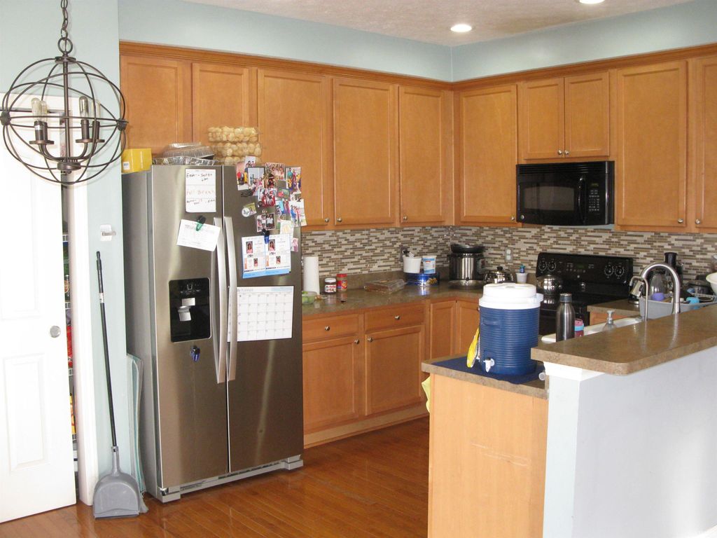 Photo of 13896 Willesden Circle, Fishers, IN 46037 (MLS # 202544829)