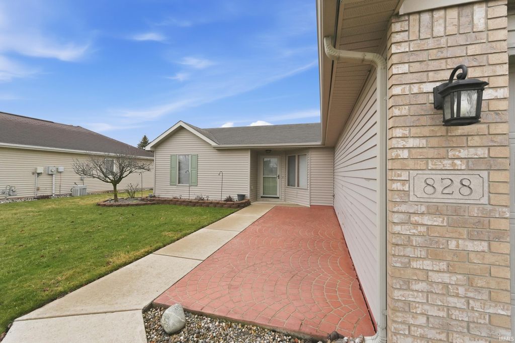 Photo of 828 Amber Willow Way, Huntertown, IN 46748 (MLS # 202608185)