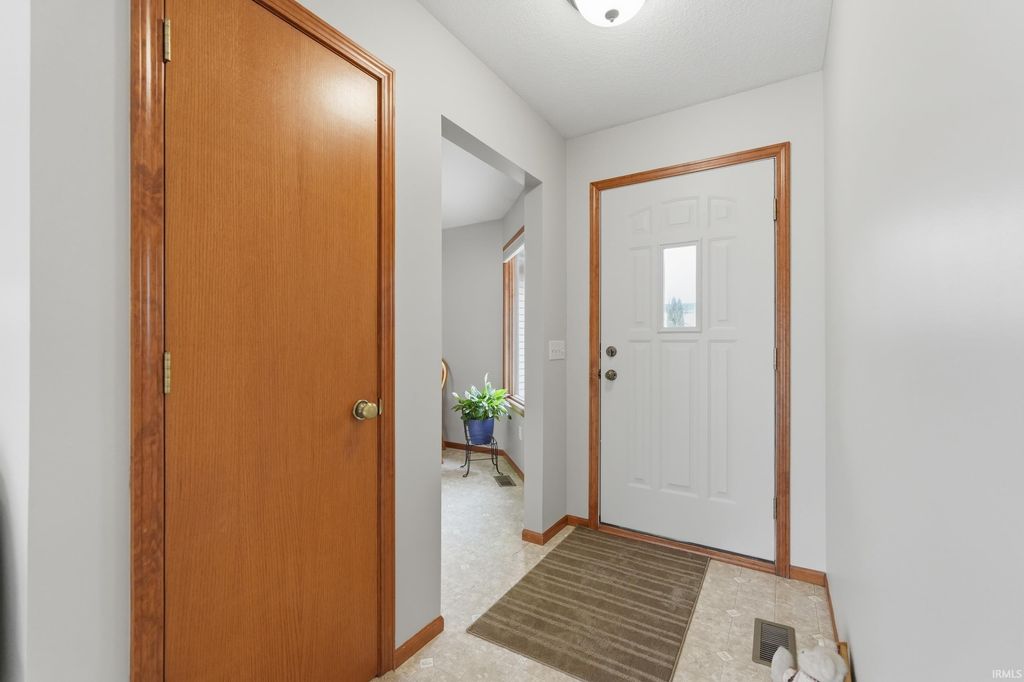 Photo of 828 Amber Willow Way, Huntertown, IN 46748 (MLS # 202608185)