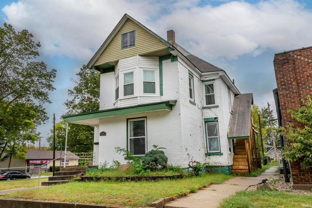Photo of 224 2nd N. St St, Elkhart, IN 46516 (MLS # 202639478)