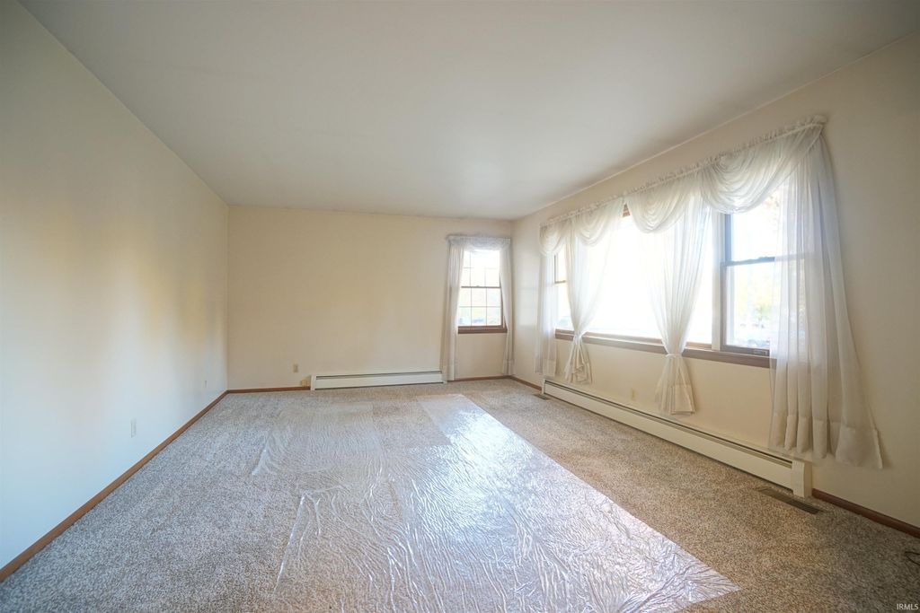 Photo of 2563 S Woodland Trail, Warsaw, IN 46580 (MLS # 202544880)