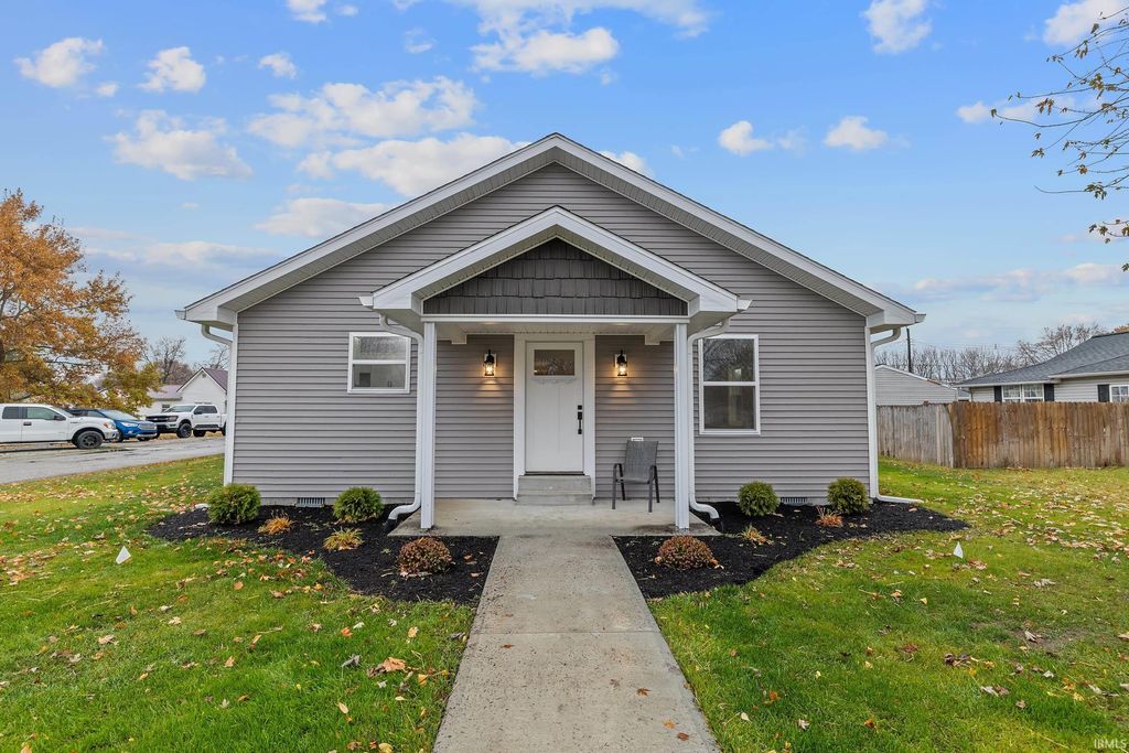 Photo of 1002 N Harrison Street, Alexandria, IN 46001 (MLS # 202547785)