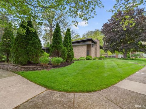 Tiny photo for 1723 Forest Downs Drive, Fort Wayne, IN 46815 (MLS # 202617936)