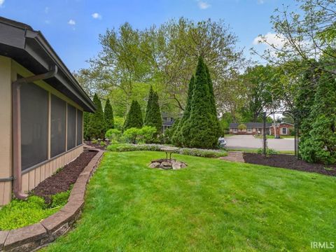 Tiny photo for 1723 Forest Downs Drive, Fort Wayne, IN 46815 (MLS # 202617936)