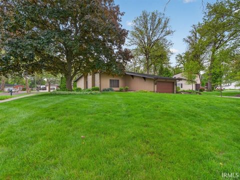 Tiny photo for 1723 Forest Downs Drive, Fort Wayne, IN 46815 (MLS # 202617936)