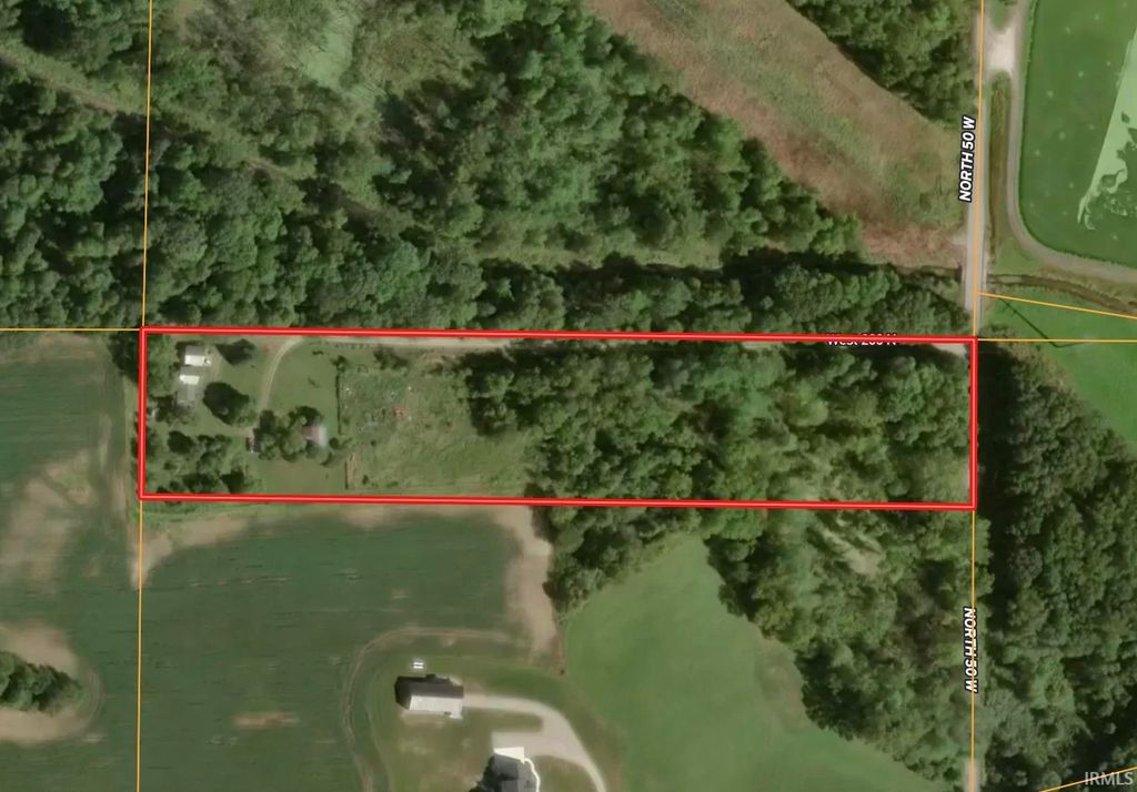 Photo of 1933 N 50 W, Albion, IN 46701 (MLS # 202614113)