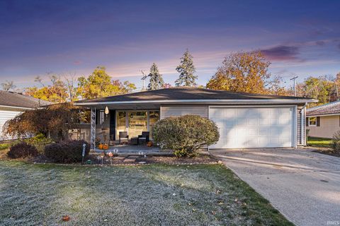 Photo of 2521 Club Drive, South Bend, IN 46615 (MLS # 202545190)