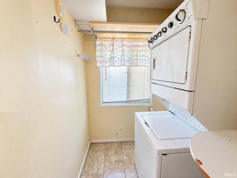 Tiny photo for 2720 N Locke Street, Kokomo, IN 46901 (MLS # 202641774)