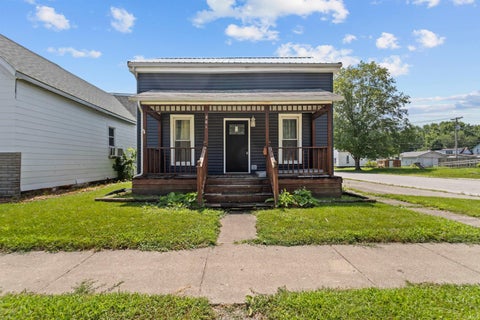 Photo of 201 E 2nd Street, Peru, IN 46970 (MLS # 202627226)