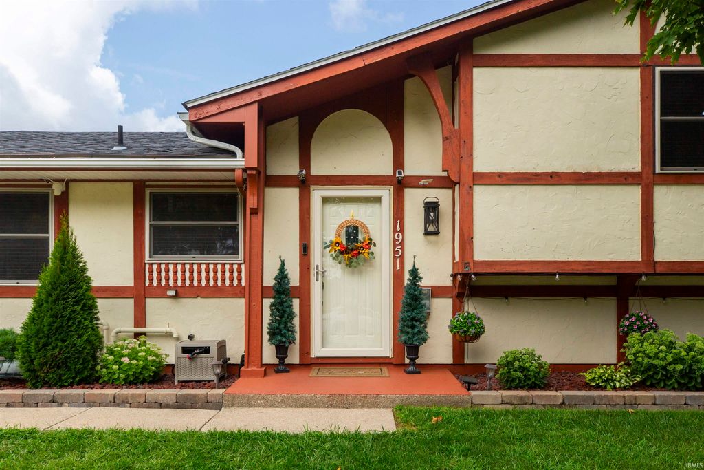 Photo of 1951 Broadford Drive, South Bend, IN 46614 (MLS # 202548298)