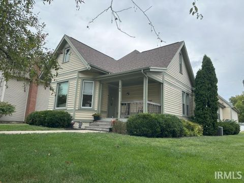 Photo of 106 E Washington Street, Kentland, IN 47951 (MLS # 202538089)